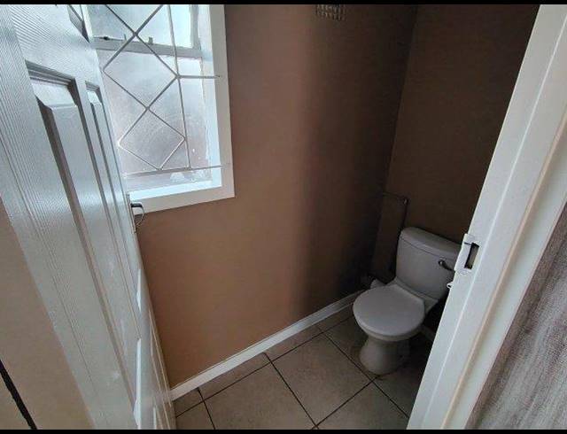 3 BEDROOM HOUSE FOR SALE IN CLAYFIELD